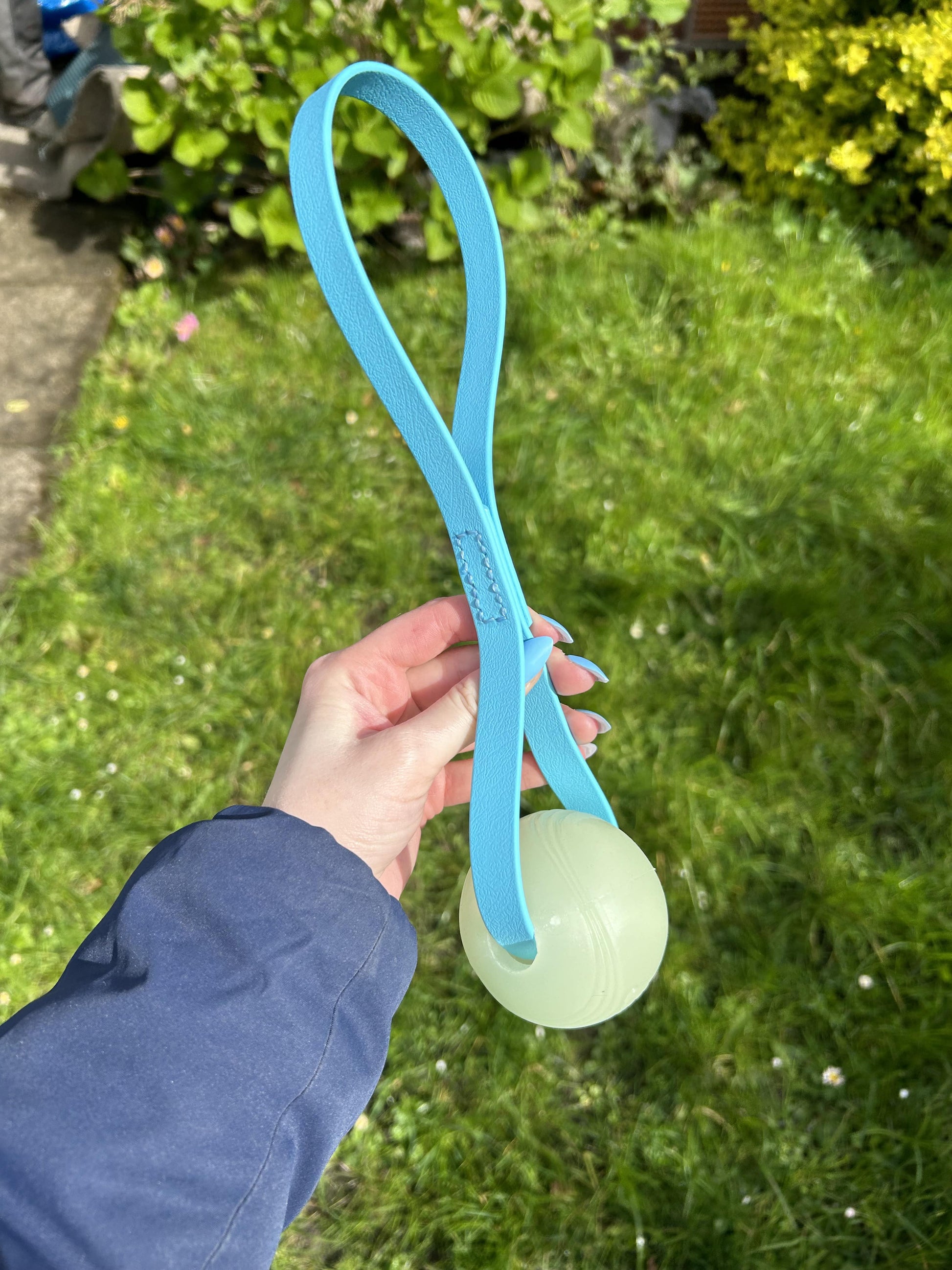 Chuckit Tug Ball image 2